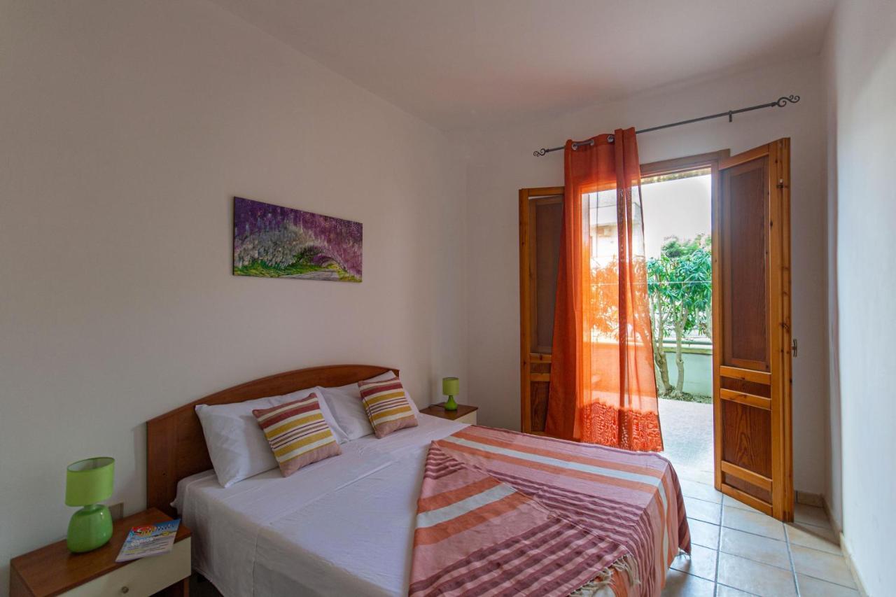 Residence Tre Palme - Localo Torre dell'Orso Esterno foto