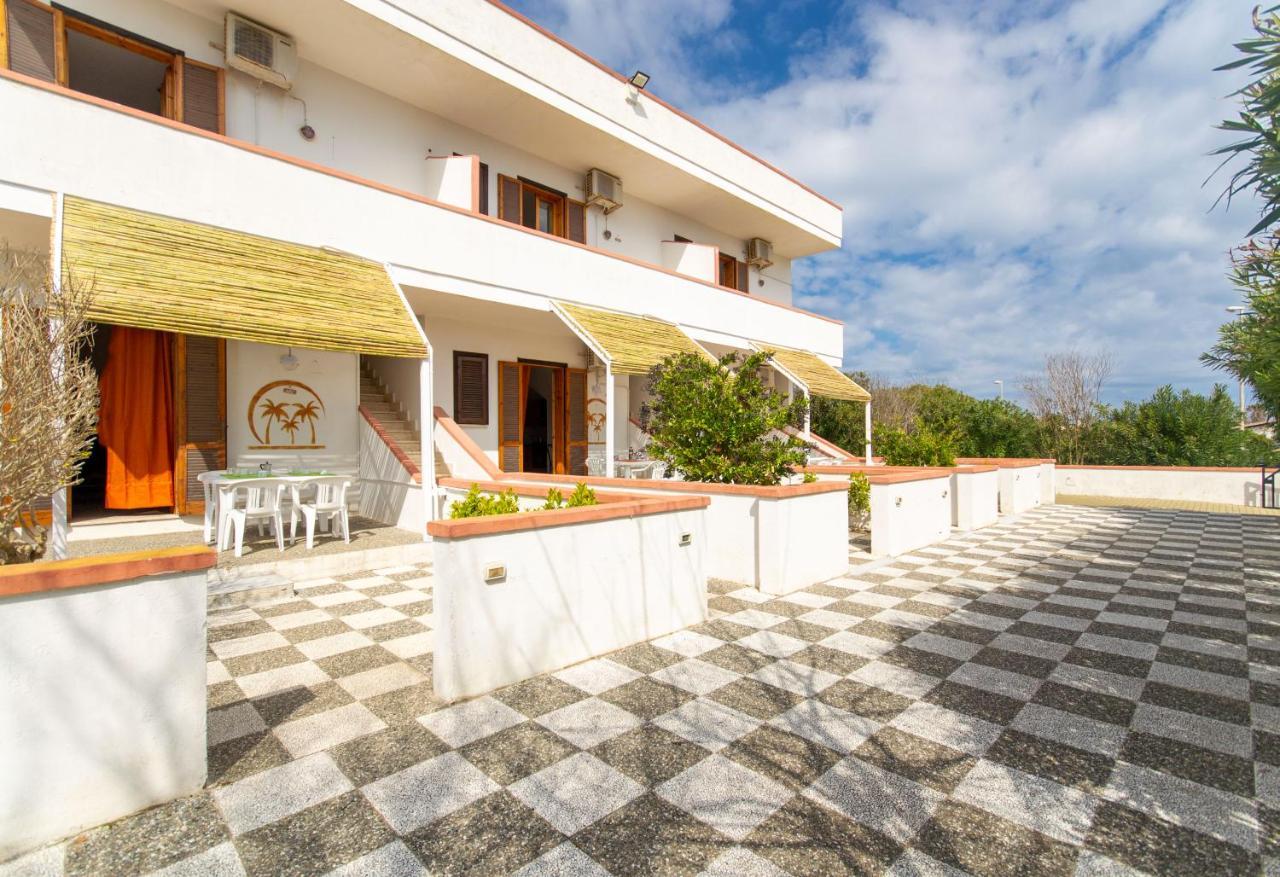 Residence Tre Palme - Localo Torre dell'Orso Esterno foto